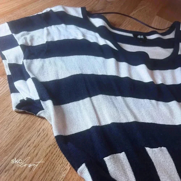 EXPRESS Women's Navy Blue/White Stripe Short-Sleeve Sweater Dress, S - Picture 4 of 9
